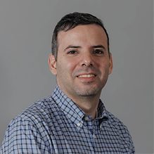 Roberto Olivares